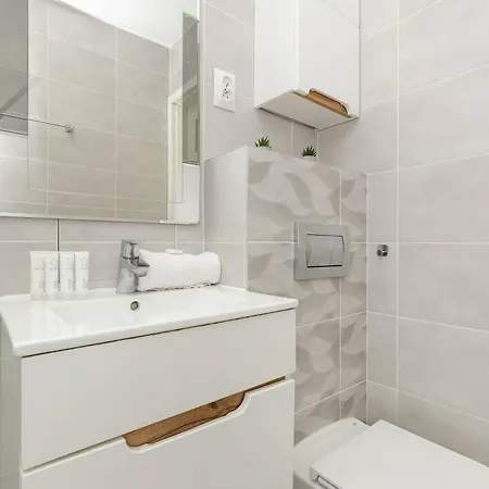 Piekny Sloneczny Blisko Plazy Dla 4 Osob By Renters *