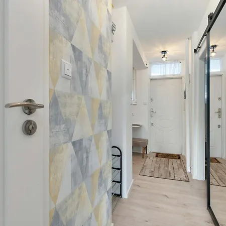 Piekny Sloneczny Blisko Plazy Dla 4 Osob By Renters Apartman