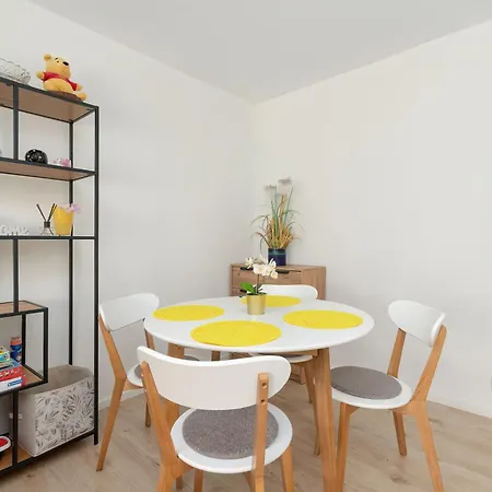 Piekny Sloneczny Blisko Plazy Dla 4 Osob By Renters Apartman Gdańsk