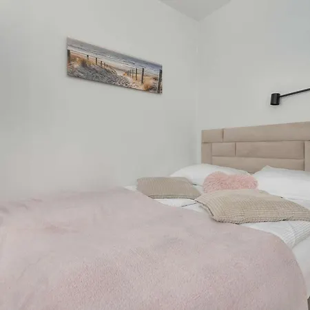 Piekny Sloneczny Blisko Plazy Dla 4 Osob By Renters Lejlighed *