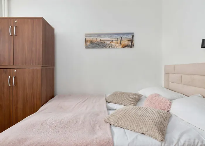 Piękny Słoneczny Blisko Plaży Dla 4 Osób By Renters Apartamento